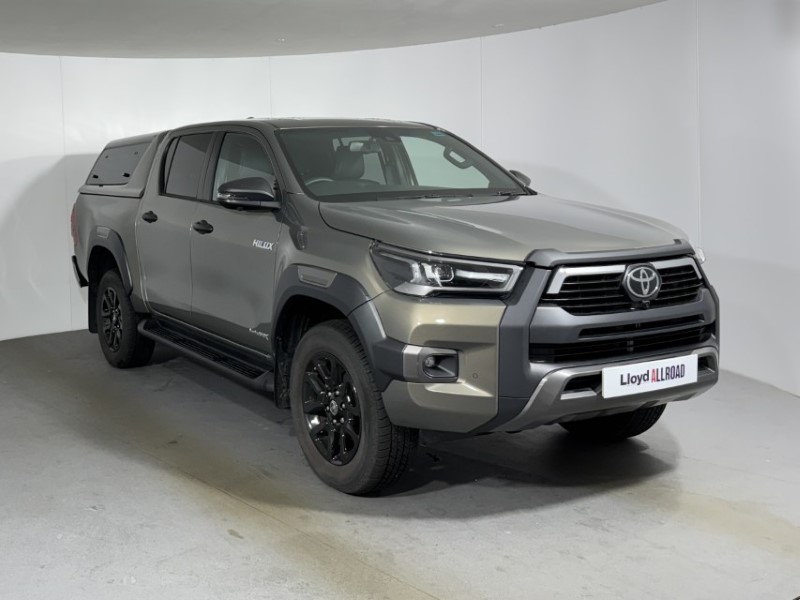 2025 (25) TOYOTA COMMERCIAL HILUX Invincible X D/Cab Pick Up 2.8 D 48V Auto