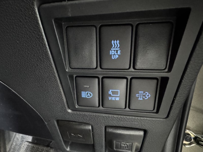 2025 (25) TOYOTA COMMERCIAL HILUX Invincible X D/Cab Pick Up 2.8 D 48V Auto 5723890