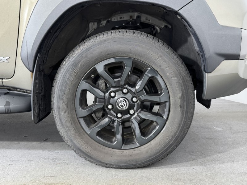2025 (25) TOYOTA COMMERCIAL HILUX Invincible X D/Cab Pick Up 2.8 D 48V Auto 5723895