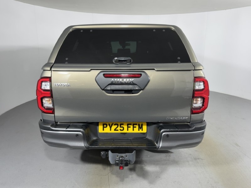 2025 (25) TOYOTA COMMERCIAL HILUX Invincible X D/Cab Pick Up 2.8 D 48V Auto 5723921