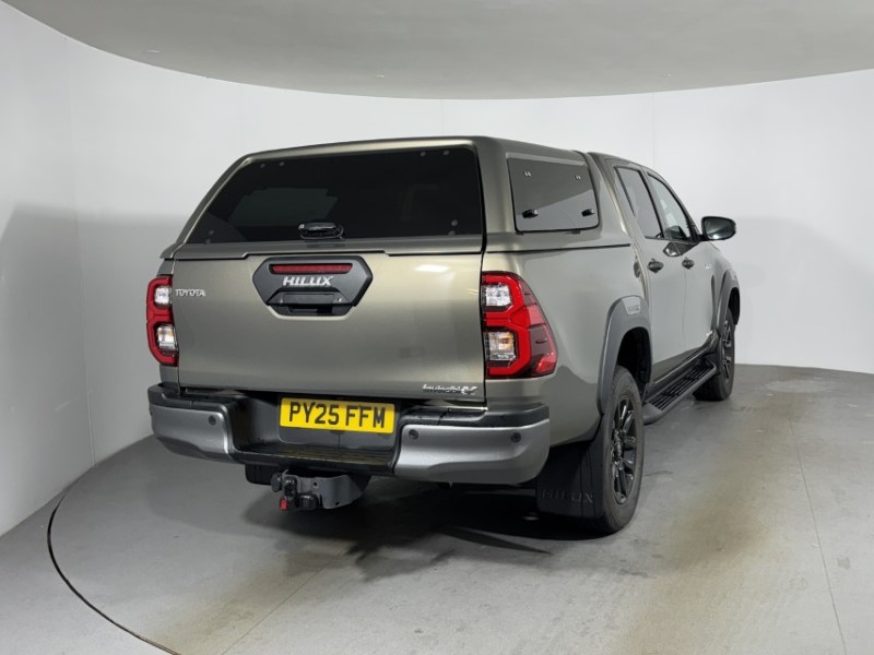 2025 (25) TOYOTA COMMERCIAL HILUX Invincible X D/Cab Pick Up 2.8 D 48V Auto 5723927