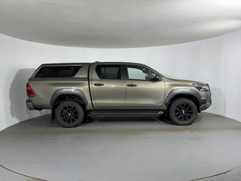 2025 (25) TOYOTA COMMERCIAL HILUX Invincible X D/Cab Pick Up 2.8 D 48V Auto 5723932