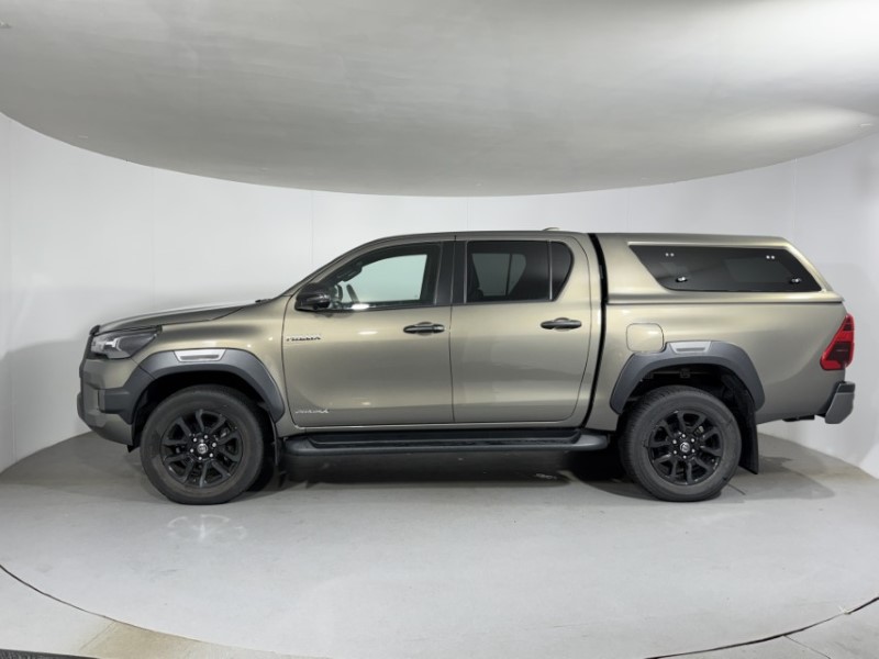 2025 (25) TOYOTA COMMERCIAL HILUX Invincible X D/Cab Pick Up 2.8 D 48V Auto 5723924