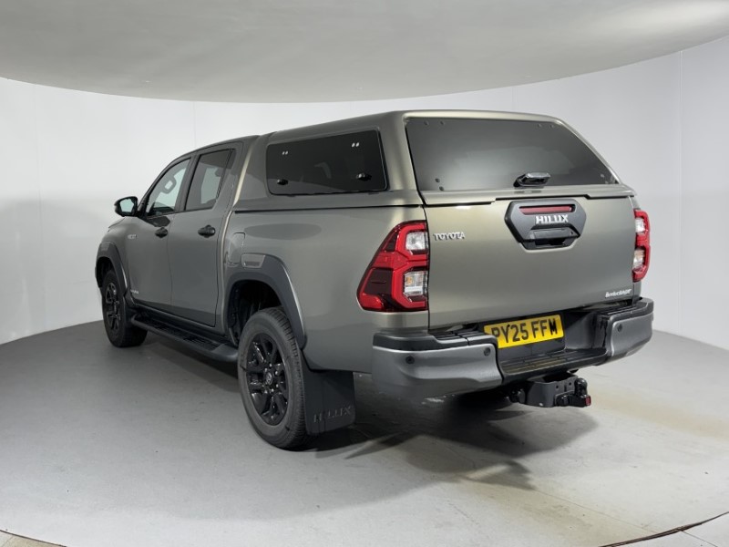 2025 (25) TOYOTA COMMERCIAL HILUX Invincible X D/Cab Pick Up 2.8 D 48V Auto 5723926