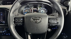 2025 (25) TOYOTA COMMERCIAL HILUX Invincible X D/Cab Pick Up 2.8 D 48V Auto 5723865