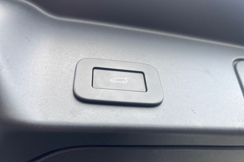 2022 (22) LAND ROVER RANGE ROVER EVOQUE 2.0 D200 R-Dynamic SE 5dr Auto 5096800