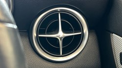 2020 (70) MERCEDES-BENZ SLC 200 Final Edition 2dr 3330526