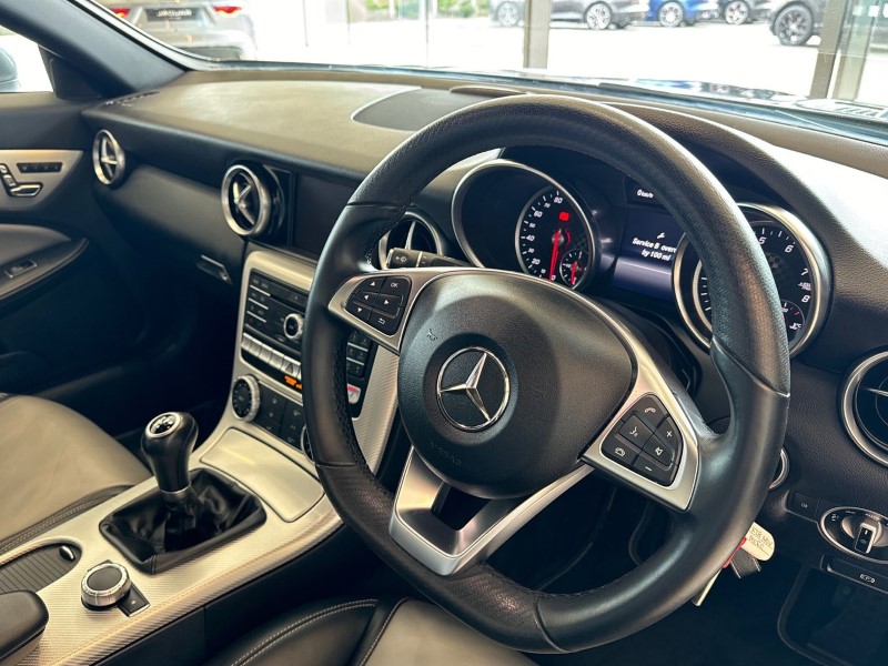 2020 (70) MERCEDES-BENZ SLC 200 Final Edition 2dr 3330517