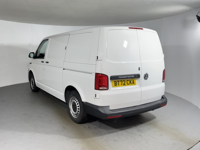 2022 (72) VOLKSWAGEN T32 TRANSPORTER 2.0 TDI SWB 110 Startline Van 1