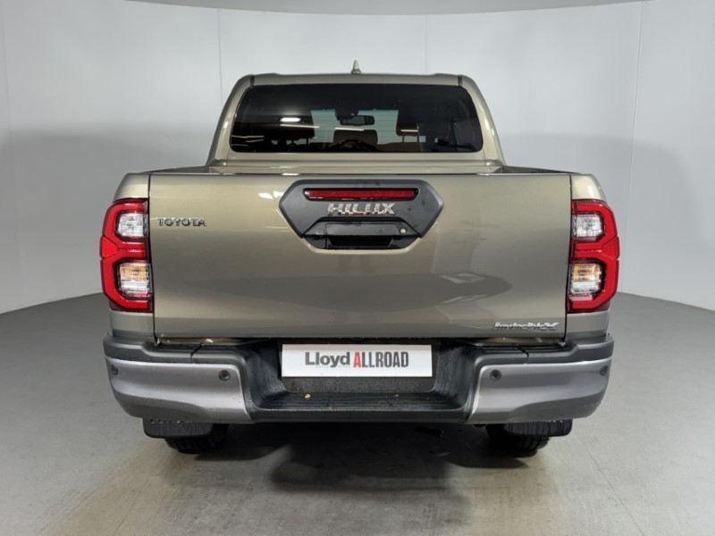 2026 (26) TOYOTA COMMERCIAL HILUX Invincible X D/Cab Pick Up 3.0 D-4D 4WD 171 Auto 5756515