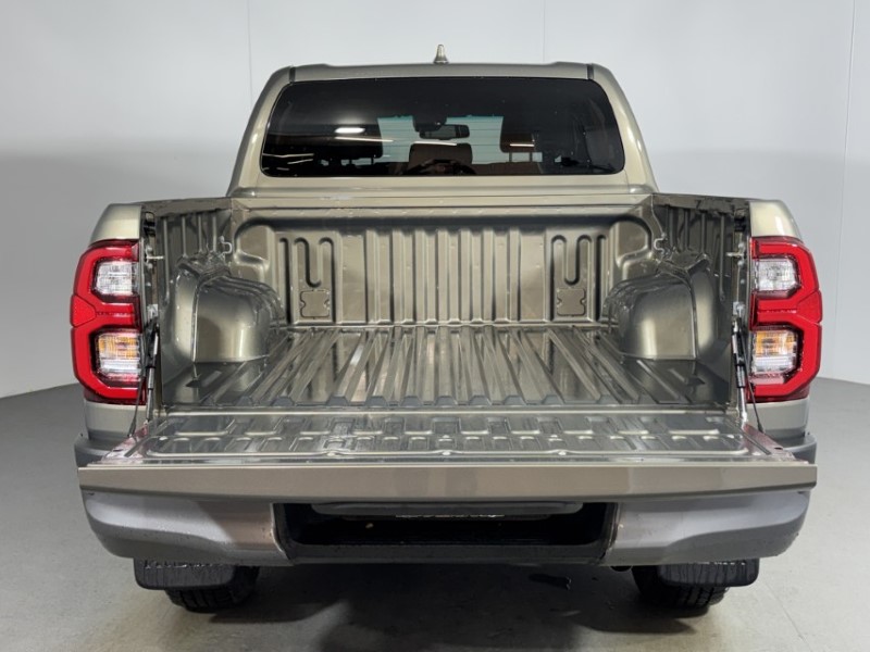 2026 (26) TOYOTA COMMERCIAL HILUX Invincible X D/Cab Pick Up 3.0 D-4D 4WD 171 Auto 5756517