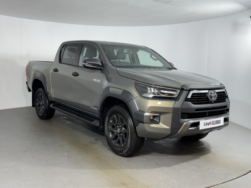 2026 (26) TOYOTA COMMERCIAL HILUX Invincible X D/Cab Pick Up 3.0 D-4D 4WD 171 Auto