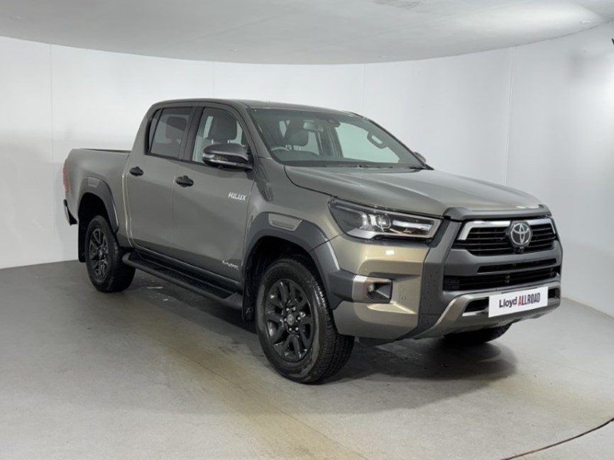 2026 (26) TOYOTA COMMERCIAL HILUX Invincible X D/Cab Pick Up 3.0 D-4D 4WD 171 Auto