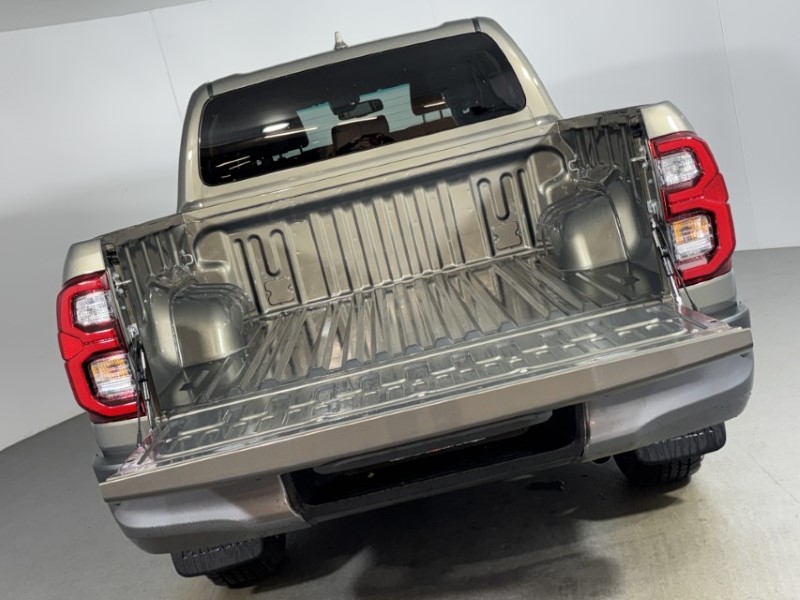 2026 (26) TOYOTA COMMERCIAL HILUX Invincible X D/Cab Pick Up 3.0 D-4D 4WD 171 Auto 5756518