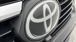 2026 (26) TOYOTA COMMERCIAL HILUX Invincible X D/Cab Pick Up 3.0 D-4D 4WD 171 Auto 5756512