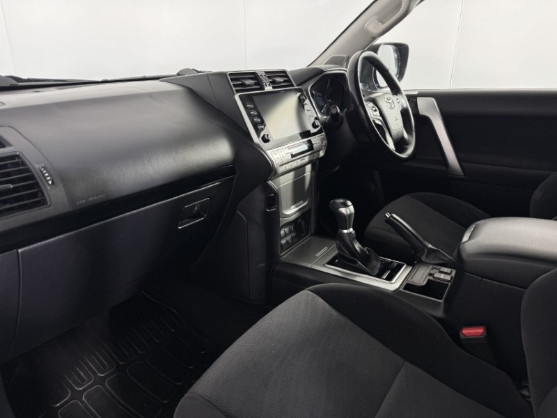 2022 (72) TOYOTA COMMERCIAL LAND CRUISER 2.8D 204 Active Commercial Auto 5757036
