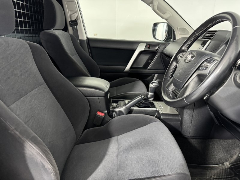 2022 (72) TOYOTA COMMERCIAL LAND CRUISER 2.8D 204 Active Commercial Auto 5757021
