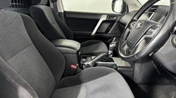 2022 (72) TOYOTA COMMERCIAL LAND CRUISER 2.8D 204 Active Commercial Auto 5757021