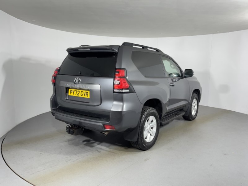 2022 (72) TOYOTA COMMERCIAL LAND CRUISER 2.8D 204 Active Commercial Auto 5757050