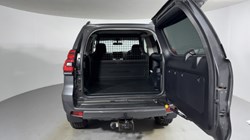 2022 (72) TOYOTA COMMERCIAL LAND CRUISER 2.8D 204 Active Commercial Auto 5757032