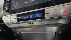 2022 (72) TOYOTA COMMERCIAL LAND CRUISER 2.8D 204 Active Commercial Auto 5757012
