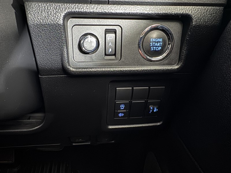 2022 (72) TOYOTA COMMERCIAL LAND CRUISER 2.8D 204 Active Commercial Auto 5757008