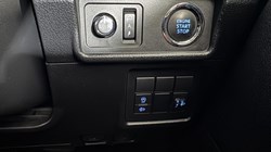 2022 (72) TOYOTA COMMERCIAL LAND CRUISER 2.8D 204 Active Commercial Auto 5757008