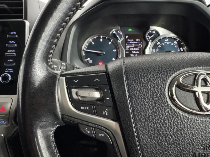 2022 (72) TOYOTA COMMERCIAL LAND CRUISER 2.8D 204 Active Commercial Auto 5757003