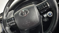 2021 (21) TOYOTA COMMERCIAL HILUX Invincible X D/Cab Pick Up 2.8 D-4D Auto 5847753