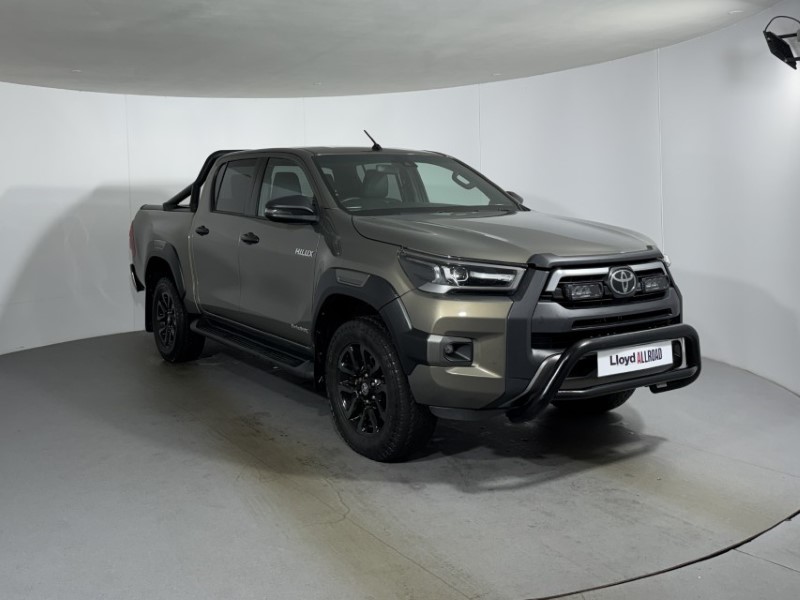 2021 (21) TOYOTA COMMERCIAL HILUX Invincible X D/Cab Pick Up 2.8 D-4D Auto