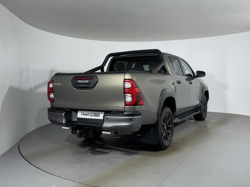 2021 (21) TOYOTA COMMERCIAL HILUX Invincible X D/Cab Pick Up 2.8 D-4D Auto 5847809