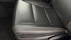 2021 (21) TOYOTA COMMERCIAL HILUX Invincible X D/Cab Pick Up 2.8 D-4D Auto 5847794