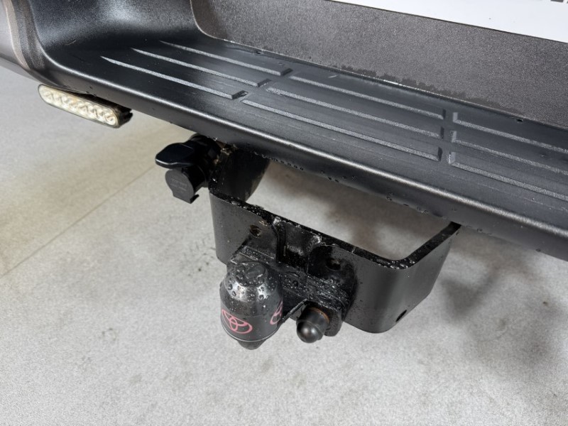 2021 (21) TOYOTA COMMERCIAL HILUX Invincible X D/Cab Pick Up 2.8 D-4D Auto 5847782