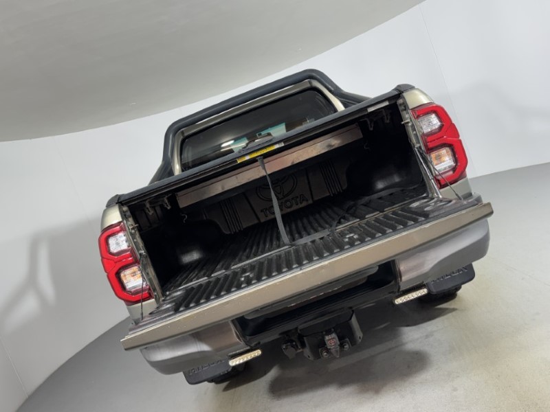 2021 (21) TOYOTA COMMERCIAL HILUX Invincible X D/Cab Pick Up 2.8 D-4D Auto 5847786