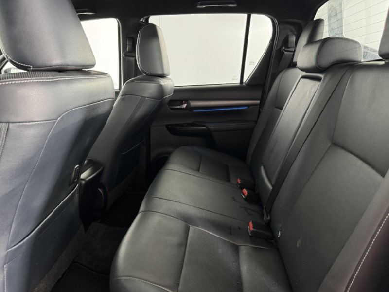 2021 (21) TOYOTA COMMERCIAL HILUX Invincible X D/Cab Pick Up 2.8 D-4D Auto 5847787
