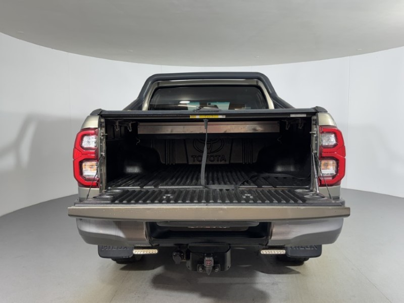 2021 (21) TOYOTA COMMERCIAL HILUX Invincible X D/Cab Pick Up 2.8 D-4D Auto 5847785