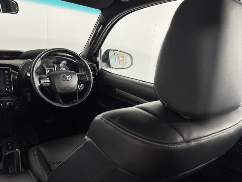 2021 (21) TOYOTA COMMERCIAL HILUX Invincible X D/Cab Pick Up 2.8 D-4D Auto 5847791