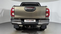2021 (21) TOYOTA COMMERCIAL HILUX Invincible X D/Cab Pick Up 2.8 D-4D Auto 5847804