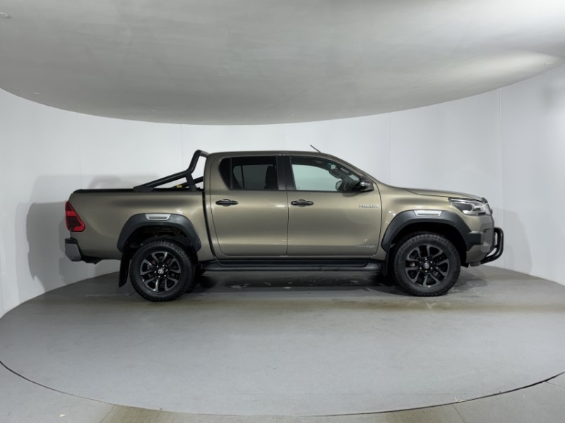 2021 (21) TOYOTA COMMERCIAL HILUX Invincible X D/Cab Pick Up 2.8 D-4D Auto 5847810