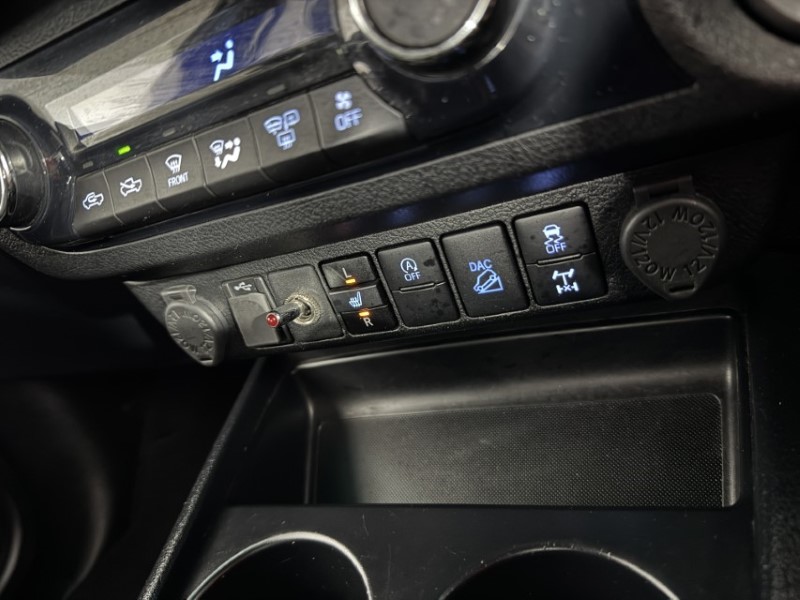 2021 (21) TOYOTA COMMERCIAL HILUX Invincible X D/Cab Pick Up 2.8 D-4D Auto 5847759