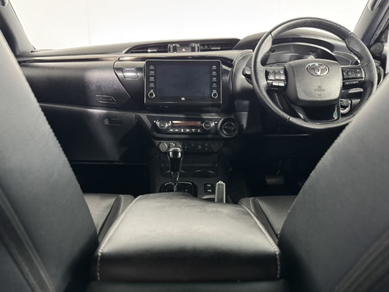2021 (21) TOYOTA COMMERCIAL HILUX Invincible X D/Cab Pick Up 2.8 D-4D Auto 5847790