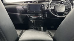 2021 (21) TOYOTA COMMERCIAL HILUX Invincible X D/Cab Pick Up 2.8 D-4D Auto 5847790