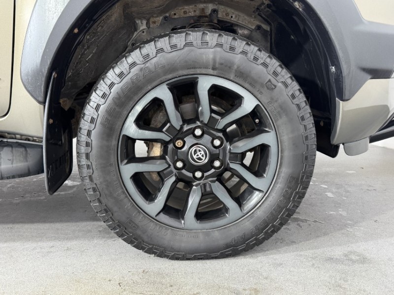 2021 (21) TOYOTA COMMERCIAL HILUX Invincible X D/Cab Pick Up 2.8 D-4D Auto 5847776
