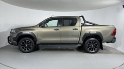 2021 (21) TOYOTA COMMERCIAL HILUX Invincible X D/Cab Pick Up 2.8 D-4D Auto 5847807