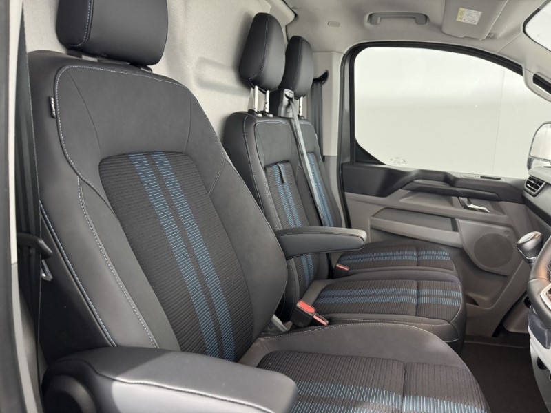 2025 (75) FORD COMMERCIAL TRANSIT CUSTOM 2.0 EcoBlue 150ps H1 Van Sport 5836263