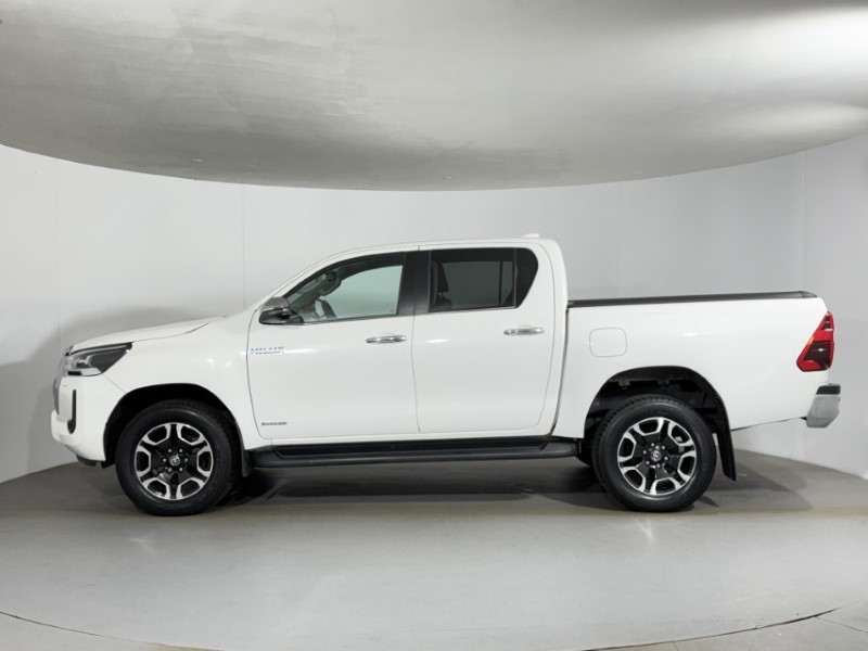 2023 (73) TOYOTA COMMERCIAL HILUX Invincible D/Cab Pick Up 2.4 D-4D 5863904