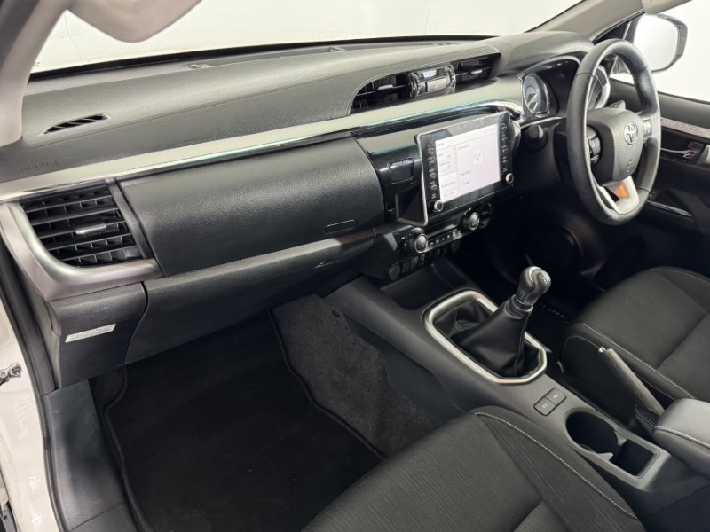 2023 (73) TOYOTA COMMERCIAL HILUX Invincible D/Cab Pick Up 2.4 D-4D 5863898