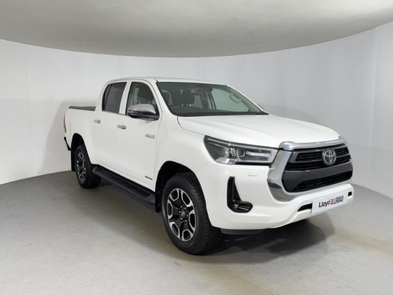 2023 (73) TOYOTA COMMERCIAL HILUX Invincible D/Cab Pick Up 2.4 D-4D
