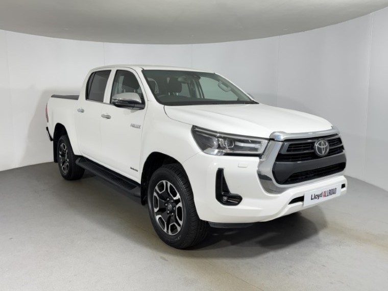 2023 (73) TOYOTA COMMERCIAL HILUX Invincible D/Cab Pick Up 2.4 D-4D 5864182