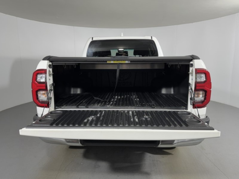 2023 (73) TOYOTA COMMERCIAL HILUX Invincible D/Cab Pick Up 2.4 D-4D 5863892